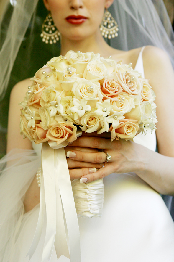 cream bridal bouquet