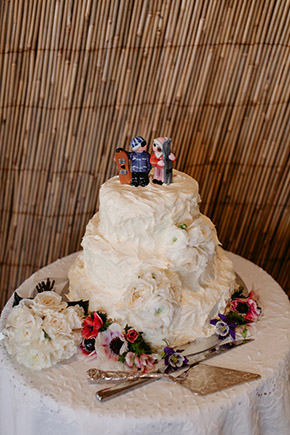 destination wedding cake