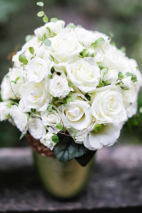 white wedding flowers