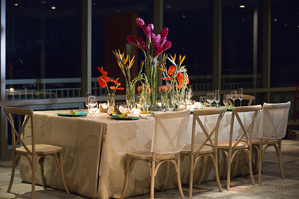 tropical wedding table