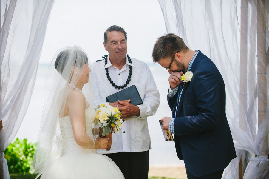 hawaii-wedding-traditions