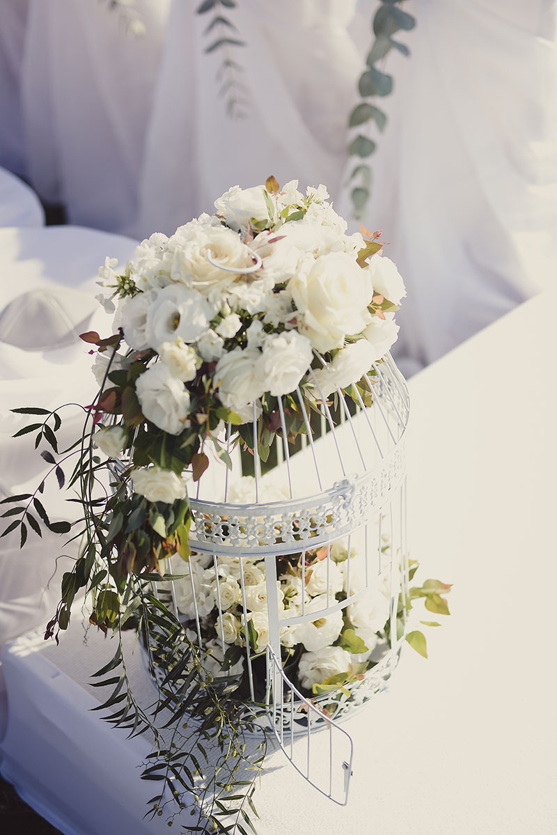 white-wedding-flowers