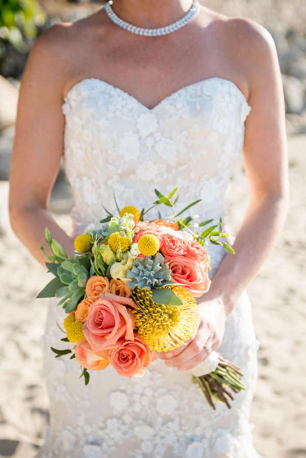 tropical-bridal-bouquet