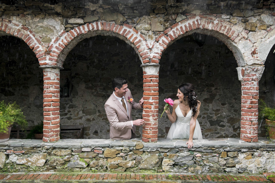 summery-destination-wedding-photo-shoot-liguria-italy-villa-bride-groom