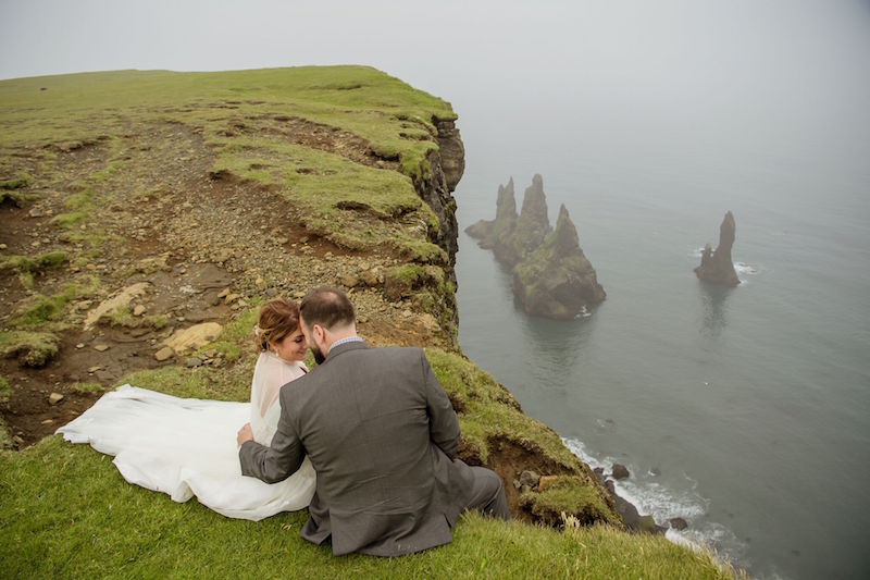 iceland-bride-groom-cliffside