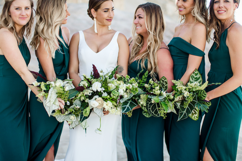 tropical-chic-green-bridesmaid-bouquets