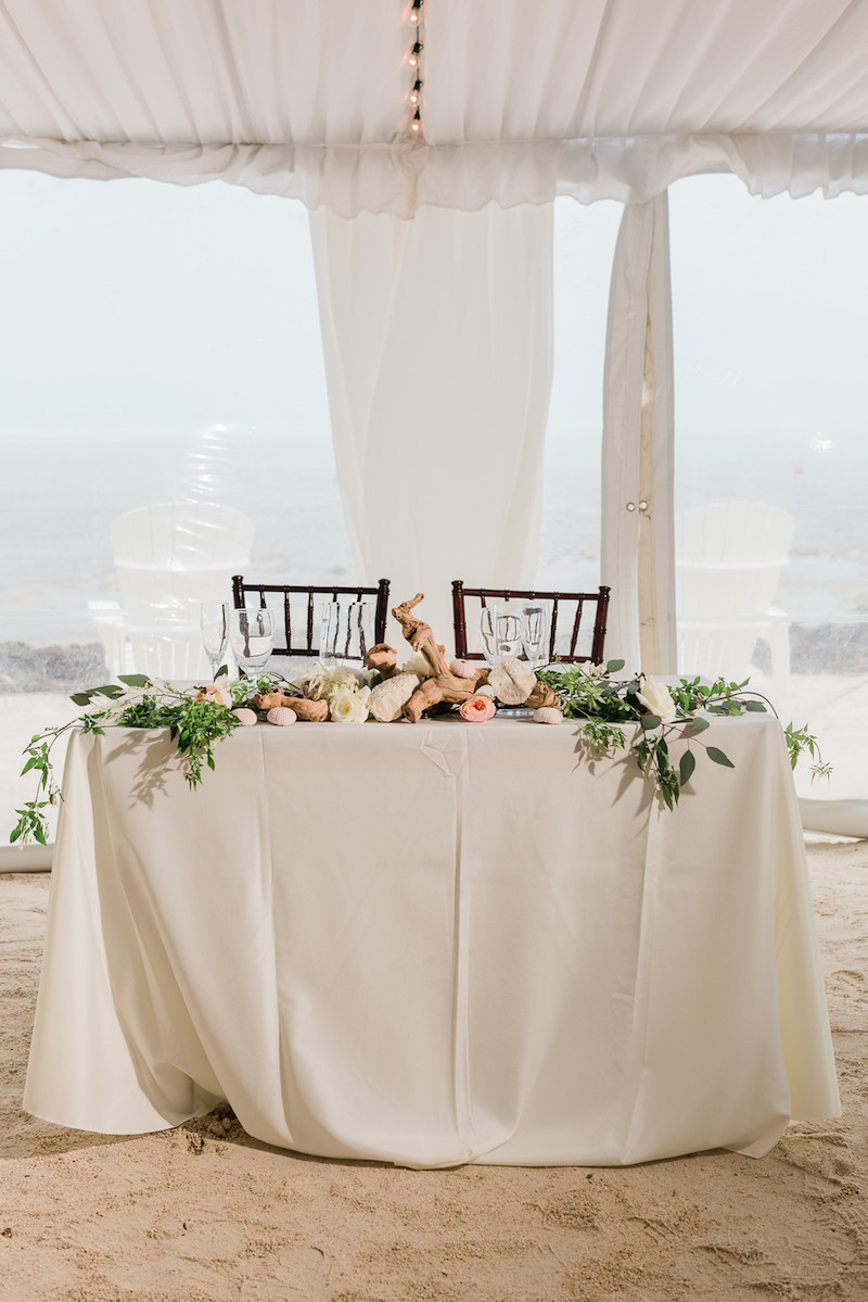beach-wedding-florida-keys-sweetheart table