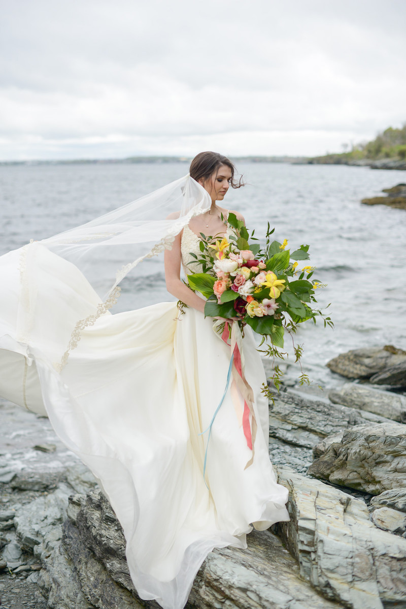 colorful-bouquet-bridal