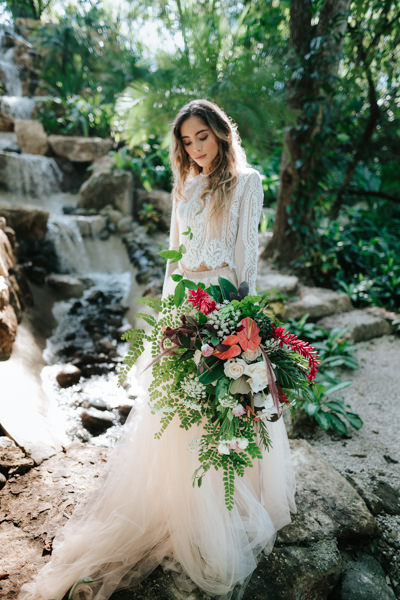 tropical-boho-destination-wedding-costa-rica-lush-bridal-bouquet