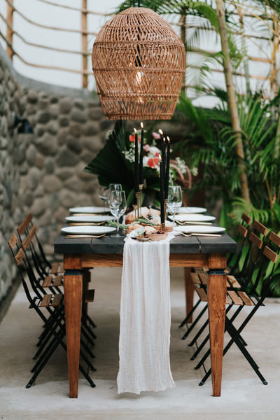 tropical-boho-wedding-reception-table-decor