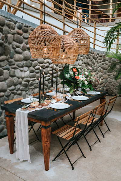 tropical-destination-wedding-modern-table