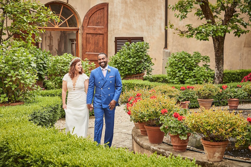 villa-medicea-di-lilliano-bride-and-groom