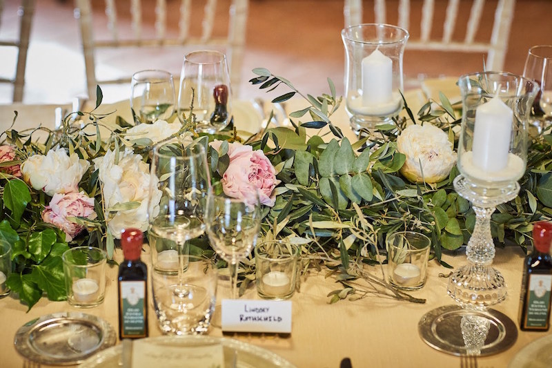 peony-and-greenery-table-runner-for-italian-villa-wedding