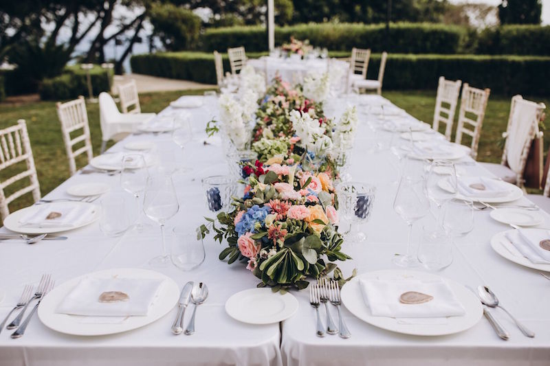 floral-runner-for-outdoor-wedding