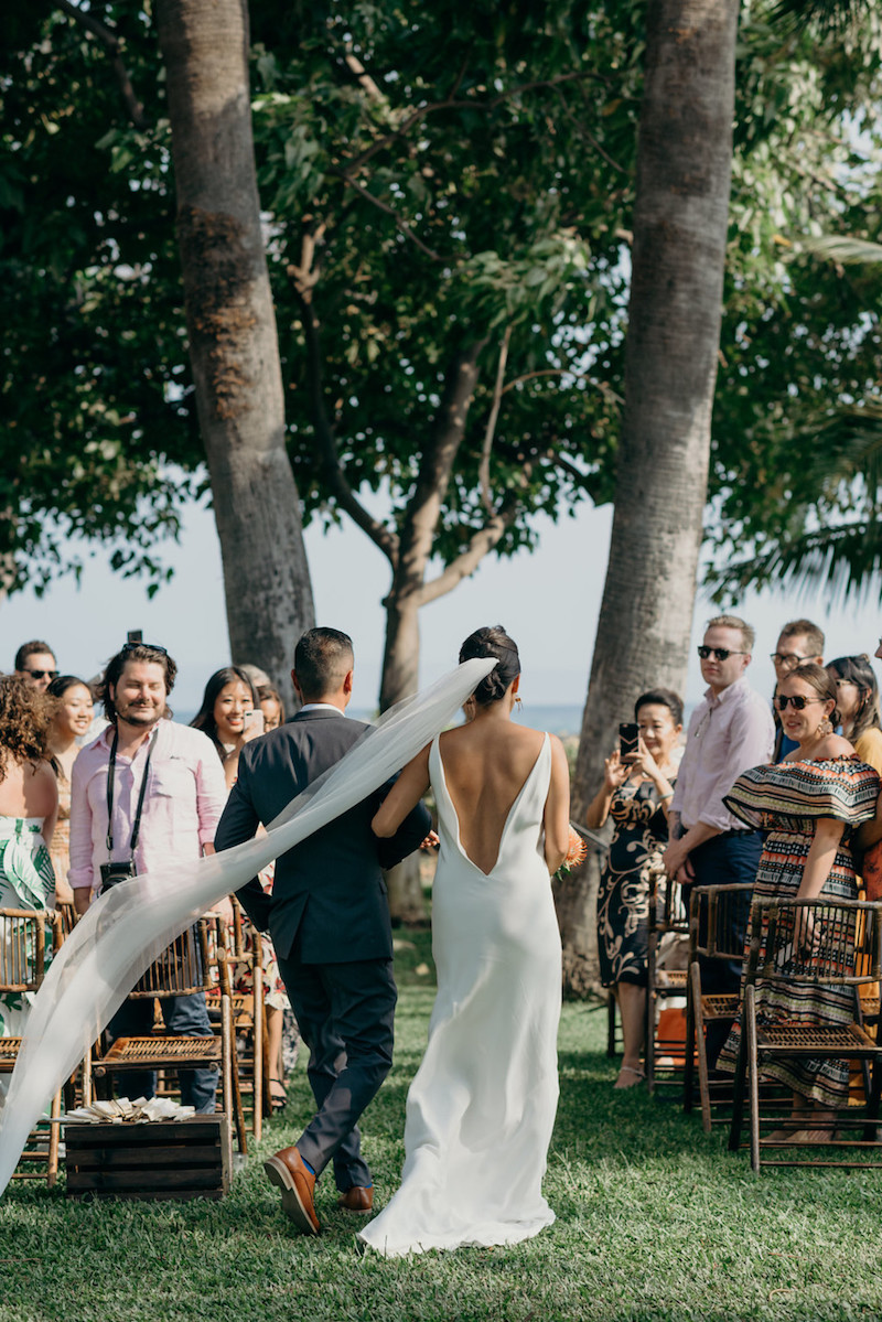 oceanfront-wedding-ceremony-in-maui
