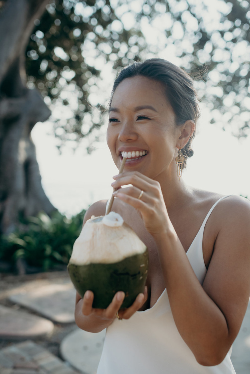 bride-with-coconut-cocktail
