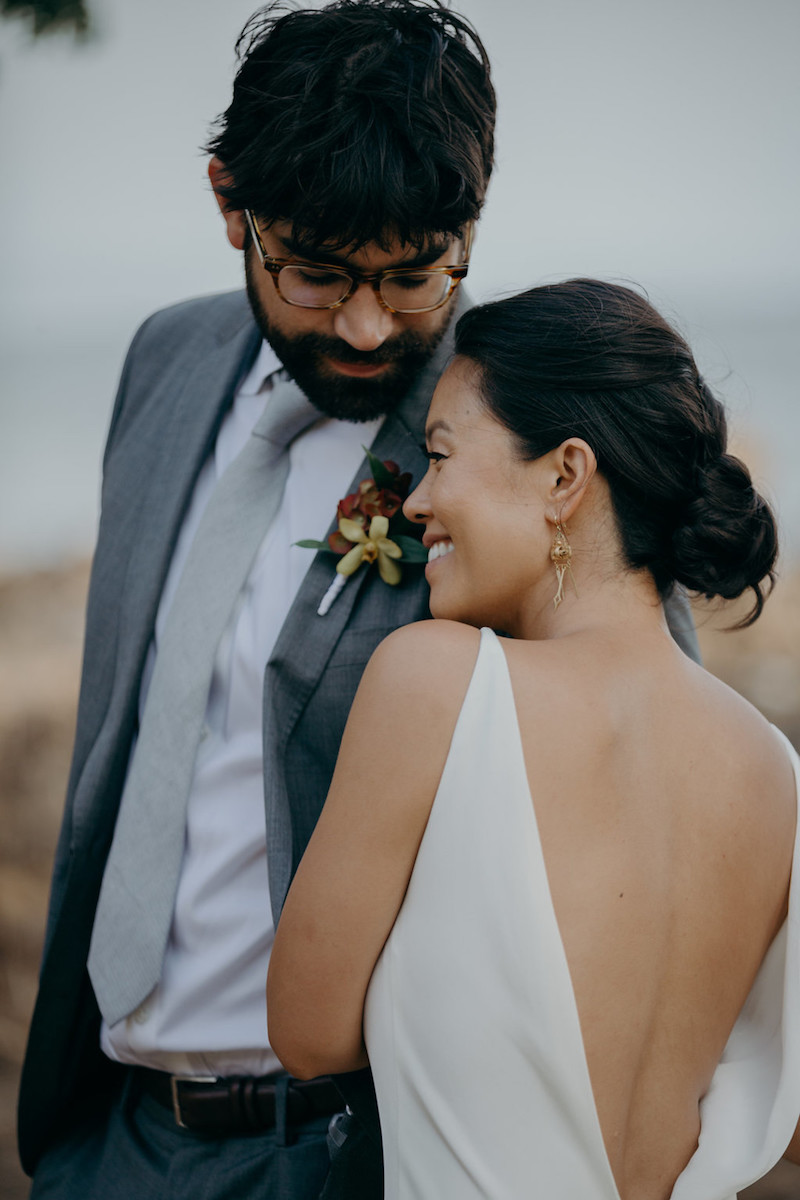 hawaii-beach-wedding-bride-and-groom