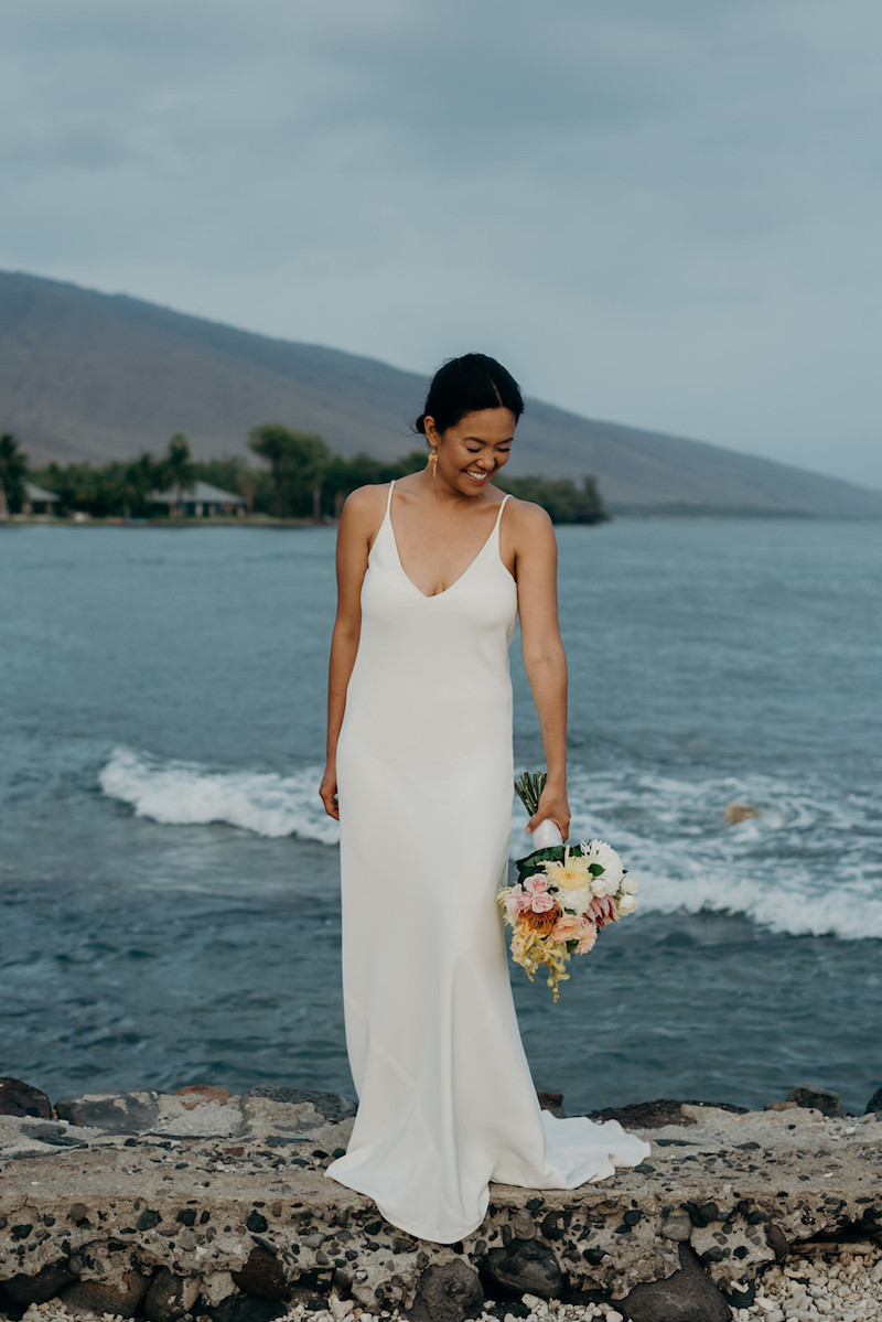 beach-wedding-dress-for-hawaiian-wedding