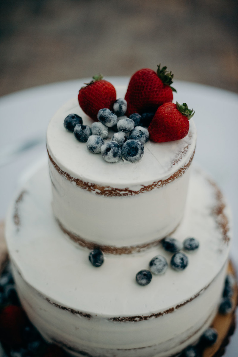 semi-naked-wedding-cake